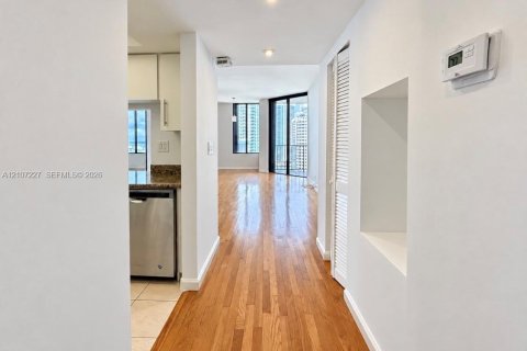 Copropriété à vendre à Miami, Floride: 1 chambre, 77.67 m2 № 2421477 - photo 6