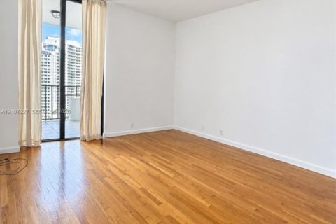 Copropriété à vendre à Miami, Floride: 1 chambre, 77.67 m2 № 2421477 - photo 10