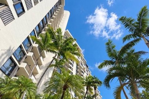 Copropriété à vendre à Miami, Floride: 1 chambre, 77.67 m2 № 2421477 - photo 25