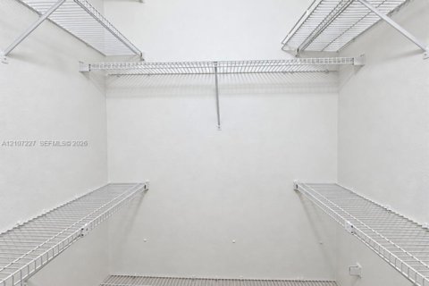 Copropriété à vendre à Miami, Floride: 1 chambre, 77.67 m2 № 2421477 - photo 13