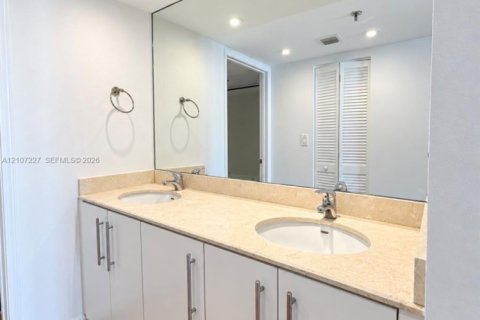 Copropriété à vendre à Miami, Floride: 1 chambre, 77.67 m2 № 2421477 - photo 12