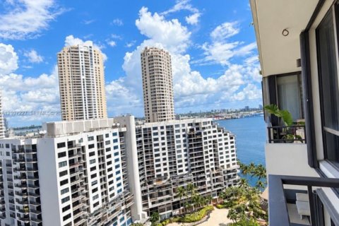 Copropriété à vendre à Miami, Floride: 1 chambre, 77.67 m2 № 2421477 - photo 24