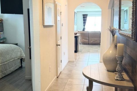 Villa ou maison à vendre à Port St. Lucie, Floride: 4 chambres, 169.73 m2 № 2250125 - photo 5