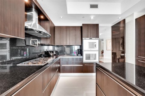 Condo in Sunny Isles Beach, Florida, 3 bedrooms № 1958438 - photo 24