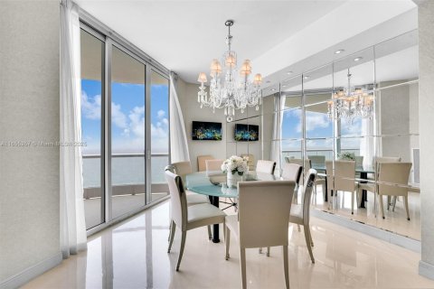 Condo in Sunny Isles Beach, Florida, 3 bedrooms № 1958438 - photo 22