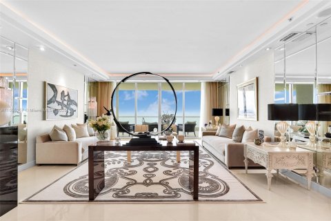 Condo in Sunny Isles Beach, Florida, 3 bedrooms № 1958438 - photo 16