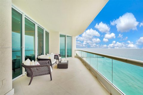 Condo in Sunny Isles Beach, Florida, 3 bedrooms № 1958438 - photo 5
