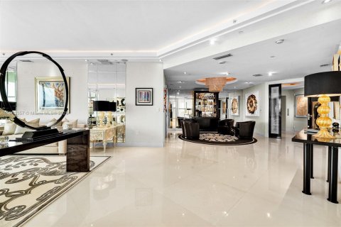 Condo in Sunny Isles Beach, Florida, 3 bedrooms № 1958438 - photo 12