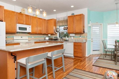 Casa en venta en Kissimmee, Florida, 2 dormitorios, 169.92 m2 № 1857932 - foto 4
