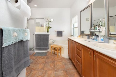 Casa en venta en Kissimmee, Florida, 2 dormitorios, 169.92 m2 № 1857932 - foto 6