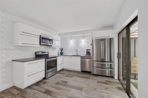Adosado en venta en Palm Beach Gardens, Florida, 3 dormitorios, 148.27 m2 № 2185912 - foto 5