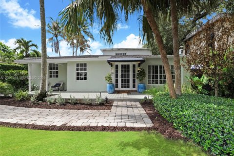 House in Miami, Florida 4 bedrooms, 228.17 sq.m. № 2193699 - photo 3
