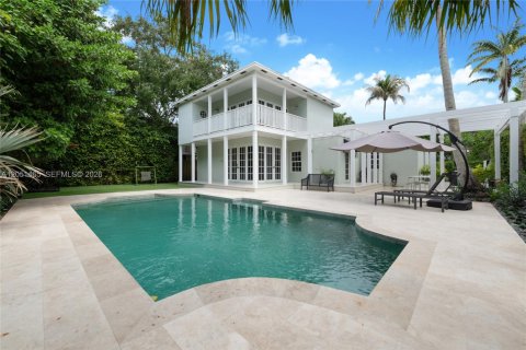 House in Miami, Florida 4 bedrooms, 228.17 sq.m. № 2193699