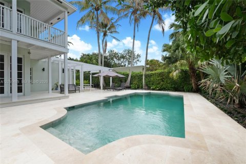House in Miami, Florida 4 bedrooms, 228.17 sq.m. № 2193699 - photo 21