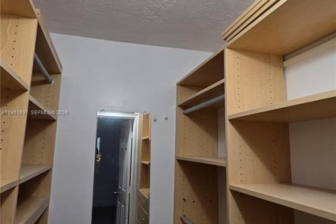 Снять в аренду кондоминиум в Форт-Лодердейл, Флорида 2 спальни, 68.75м2, № 2006063 - фото 14