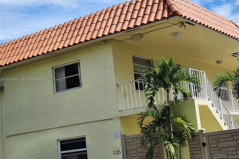 Снять в аренду кондоминиум в Форт-Лодердейл, Флорида 2 спальни, 68.75м2, № 2006063 - фото 2