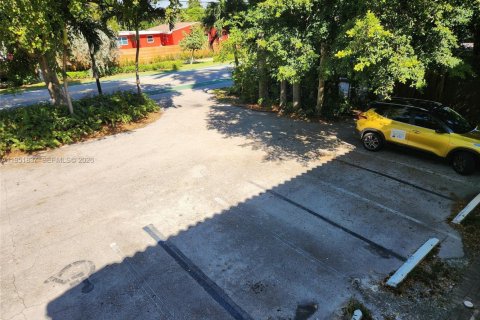 Снять в аренду кондоминиум в Форт-Лодердейл, Флорида 2 спальни, 68.75м2, № 2006063 - фото 21