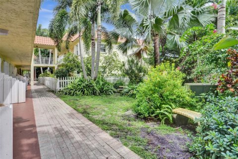 Снять в аренду кондоминиум в Форт-Лодердейл, Флорида 2 спальни, 68.75м2, № 2006063 - фото 3