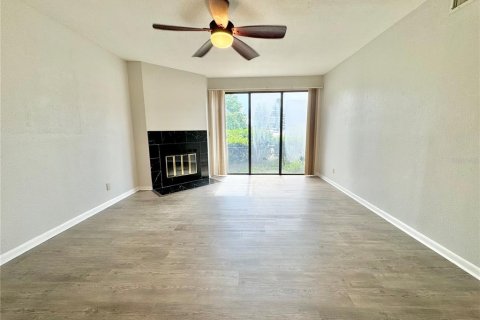 Condominio en alquiler en Winter Haven, Florida, 2 dormitorios, 100.15 m2 № 1873890 - foto 3