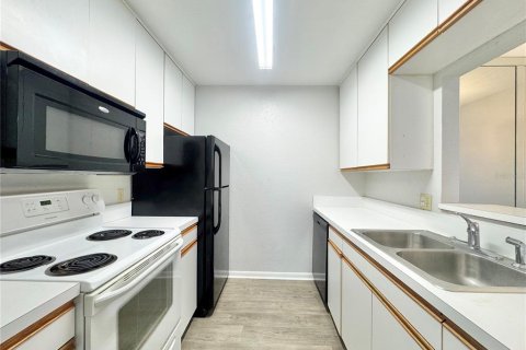 Condominio en alquiler en Winter Haven, Florida, 2 dormitorios, 100.15 m2 № 1873890 - foto 11