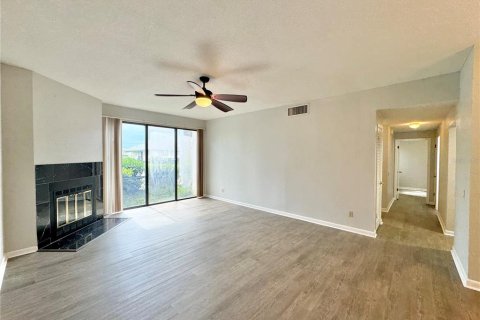 Condominio en alquiler en Winter Haven, Florida, 2 dormitorios, 100.15 m2 № 1873890 - foto 2