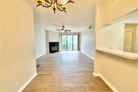 Condominio en alquiler en Winter Haven, Florida, 2 dormitorios, 100.15 m2 № 1873890 - foto 7