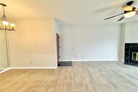 Condominio en alquiler en Winter Haven, Florida, 2 dormitorios, 100.15 m2 № 1873890 - foto 9