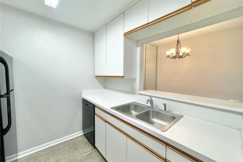 Condominio en alquiler en Winter Haven, Florida, 2 dormitorios, 100.15 m2 № 1873890 - foto 13