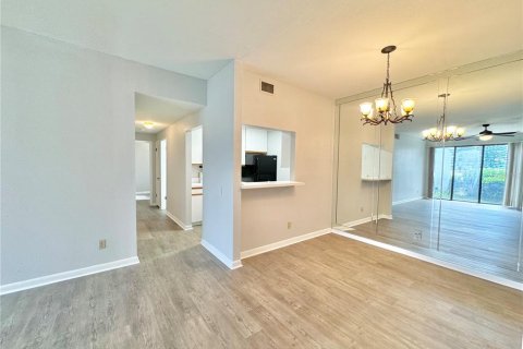 Condominio en alquiler en Winter Haven, Florida, 2 dormitorios, 100.15 m2 № 1873890 - foto 5