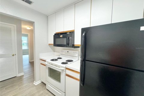 Condominio en alquiler en Winter Haven, Florida, 2 dormitorios, 100.15 m2 № 1873890 - foto 14