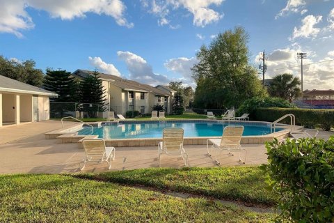 Condominio en alquiler en Winter Haven, Florida, 2 dormitorios, 100.15 m2 № 1873890 - foto 27