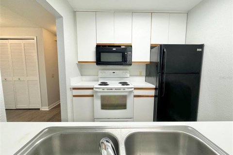 Condominio en alquiler en Winter Haven, Florida, 2 dormitorios, 100.15 m2 № 1873890 - foto 10