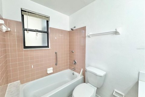 Condominio en alquiler en Winter Haven, Florida, 2 dormitorios, 100.15 m2 № 1873890 - foto 22