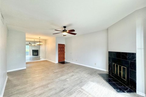 Condominio en alquiler en Winter Haven, Florida, 2 dormitorios, 100.15 m2 № 1873890 - foto 4