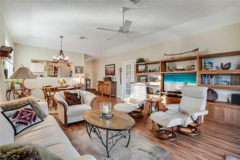 House in Sarasota, Florida 3 bedrooms, 145.02 sq.m. № 1524886 - photo 4