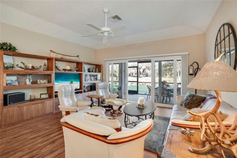 House in Sarasota, Florida 3 bedrooms, 145.02 sq.m. № 1524886 - photo 6