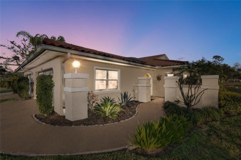 House in Sarasota, Florida 3 bedrooms, 145.02 sq.m. № 1524886 - photo 1