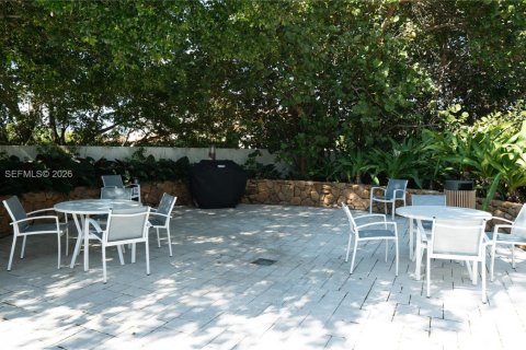 Condominio en venta en Miami, Florida, 2 dormitorios, 117.8 m2 № 2006096 - foto 14