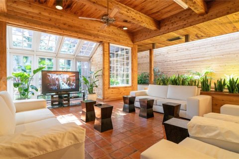 Condominio en venta en Miami, Florida, 2 dormitorios, 117.8 m2 № 2006096 - foto 15