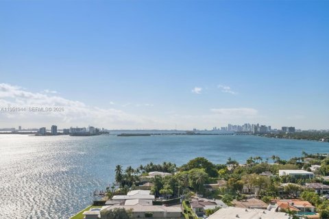 Condominio en venta en Miami, Florida, 2 dormitorios, 117.8 m2 № 2006096 - foto 20