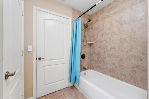 Villa ou maison à vendre à Port St. Lucie, Floride: 3 chambres, 229.47 m2 № 2087483 - photo 18