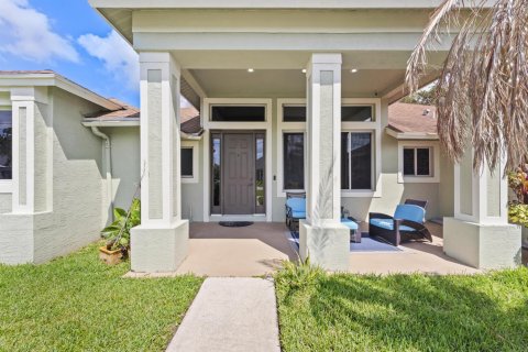 Villa ou maison à vendre à Port St. Lucie, Floride: 3 chambres, 229.47 m2 № 2087483 - photo 4