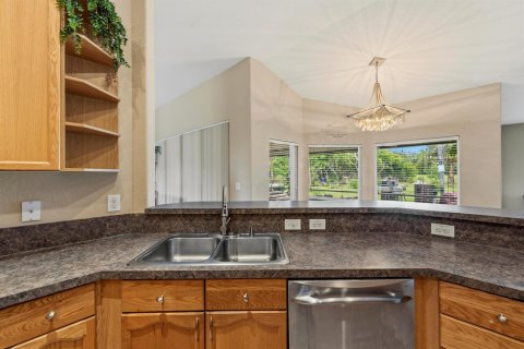 Villa ou maison à vendre à Port St. Lucie, Floride: 3 chambres, 229.47 m2 № 2087483 - photo 16