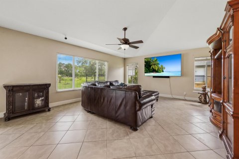 Villa ou maison à vendre à Port St. Lucie, Floride: 3 chambres, 229.47 m2 № 2087483 - photo 9