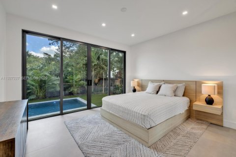 Villa ou maison à vendre à Biscayne Park, Floride: 4 chambres, 363.99 m2 № 1991707 - photo 20