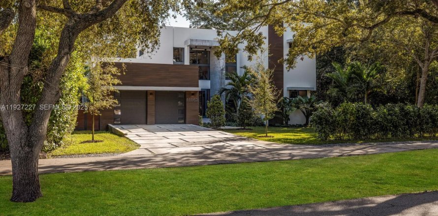 Villa ou maison à Biscayne Park, Floride 4 chambres, 363.99 m2 № 1991707