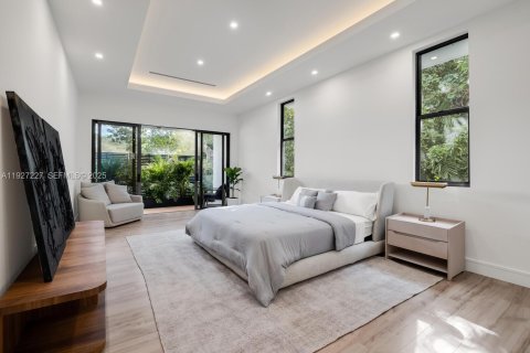 Villa ou maison à vendre à Biscayne Park, Floride: 4 chambres, 363.99 m2 № 1991707 - photo 15