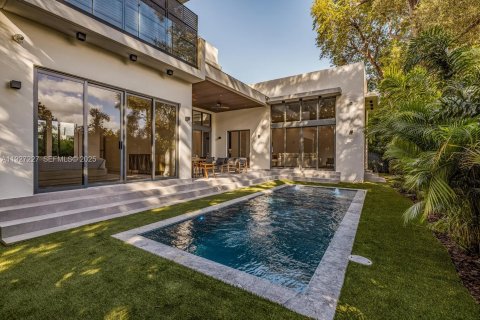 Villa ou maison à vendre à Biscayne Park, Floride: 4 chambres, 363.99 m2 № 1991707 - photo 12