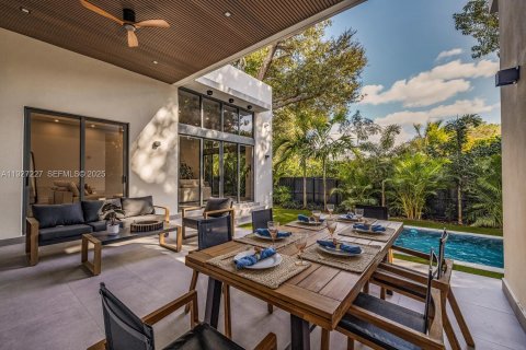 Villa ou maison à vendre à Biscayne Park, Floride: 4 chambres, 363.99 m2 № 1991707 - photo 11