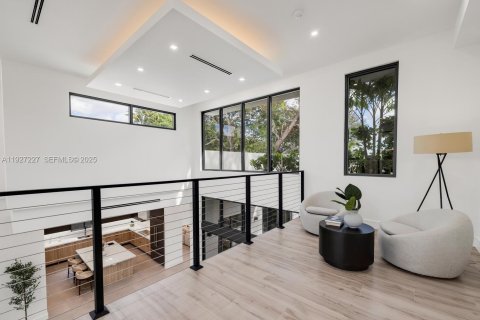 Villa ou maison à vendre à Biscayne Park, Floride: 4 chambres, 363.99 m2 № 1991707 - photo 14